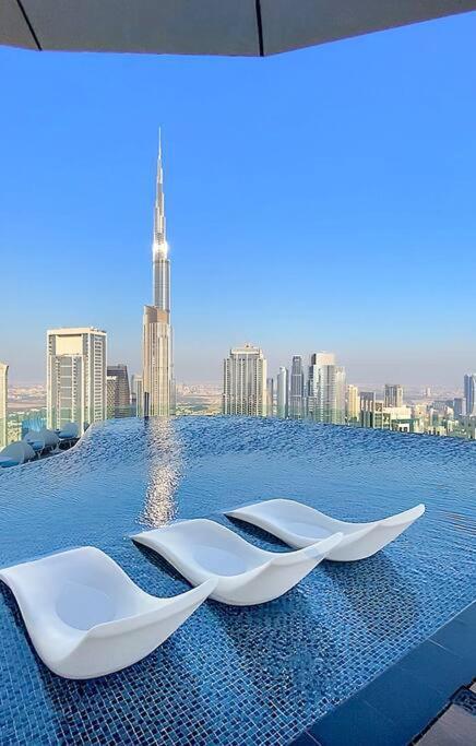 First Class 2Br Luxurious High-Floor Suite Dubai Exterior photo