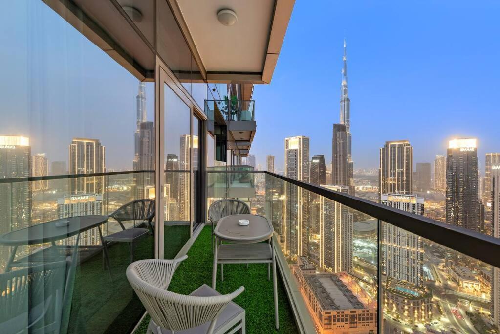 First Class 2Br Luxurious High-Floor Suite Dubai Exterior photo